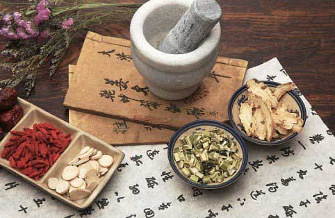 一个112岁老中医师的泡脚养生秘方！